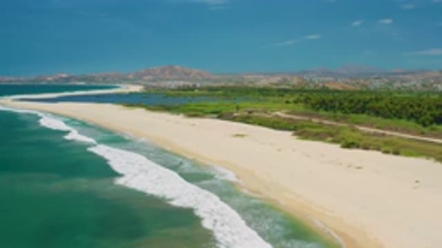SAN JOSE DEL CABO MEXICO-2020: Extended View Of The Beach And Rocking Waves With