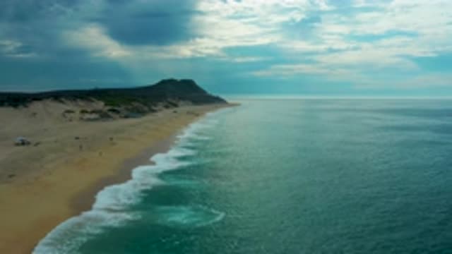 LAGUNA BEACH BCS MEXICO-2020: The Breaking of the Waves by the Sea