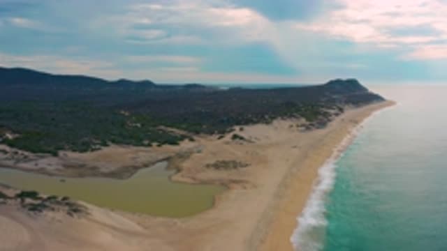 LAGUNA BEACH BCS MEXICO-2020: Aerial View Of Waves Crashing On A Beach With