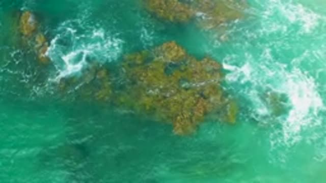 LAGUNA BEACH BCS MEXICO-2020: Waves Crashing Over Coral