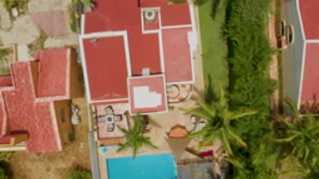PALMILLA BEACH BCS MEXICO-2020: Aerial Camera Zooming In On The Backyard Of A