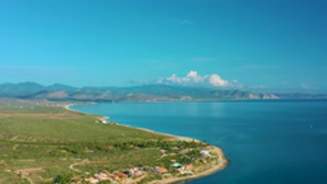 LA RIBERA BCS MEXICO-2020: Green Fields And Houses On Coast Line Next To Water