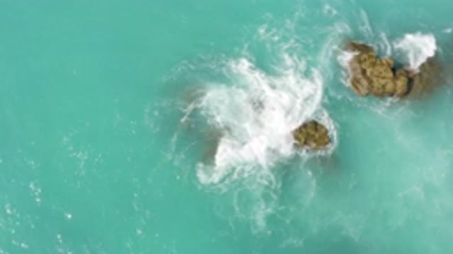 DREAMS BEACH BCS MEXICO-2020: Blue Waves Crashing Over Rocks Tides Ocean