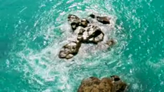 DREAMS BEACH BCS MEXICO-2020: Hard Rock Sinking in Blue Clear Sea Water