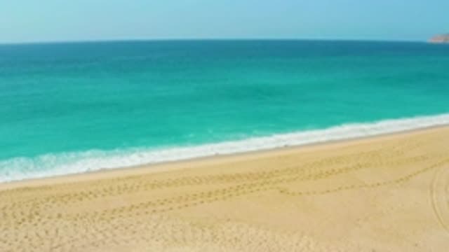 DREAMS BEACH BCS MEXICO-2020: Lovely Ocean With Small Waves On Bright Day