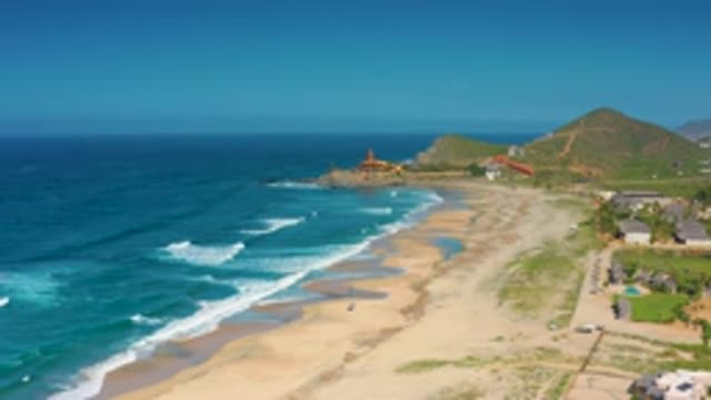 CERRITOS BCS MEXICO-2020: Rolling Ocean Tides Crash Onto The Beach Near