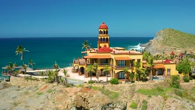 CERRITOS BCS MEXICO-2020: Panoramic View Of A Colorful House On The Sea