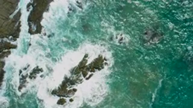 CERRITOS BCS MEXICO-2020: Green Rocking Sea With Heavy Waves and Slippery Rocks