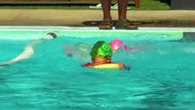 CABO SAN LUCAS MEXICO-2020: Video Showing Two Kids Playing In The Swimming Pool