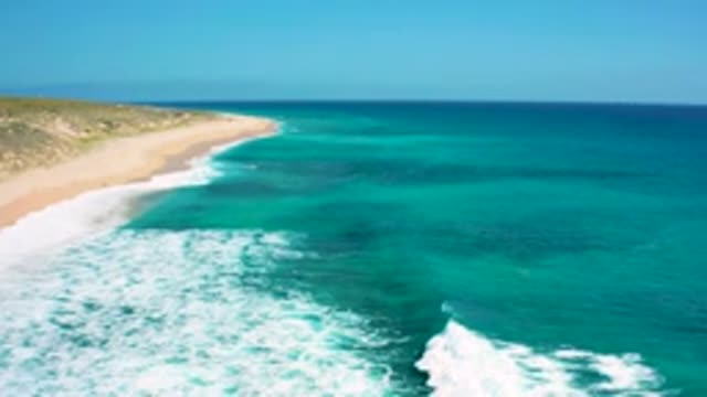 EL CARDONCITO BCS MEXICO-2020: Sea Waves Creating Foams Near The Beach