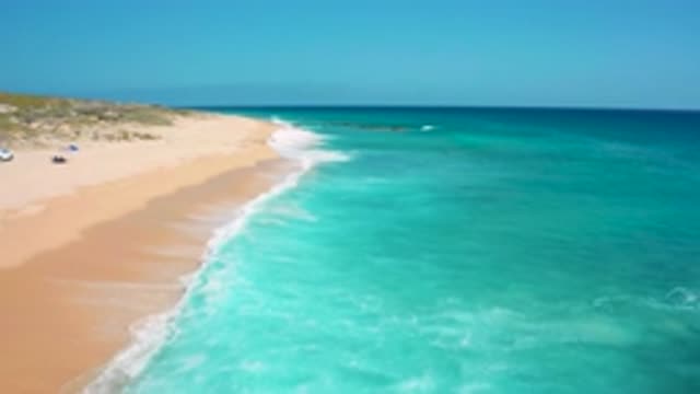 EL CARDONCITO BCS MEXICO-2020: Large Green Waves Crashing On Tree-Less Beach