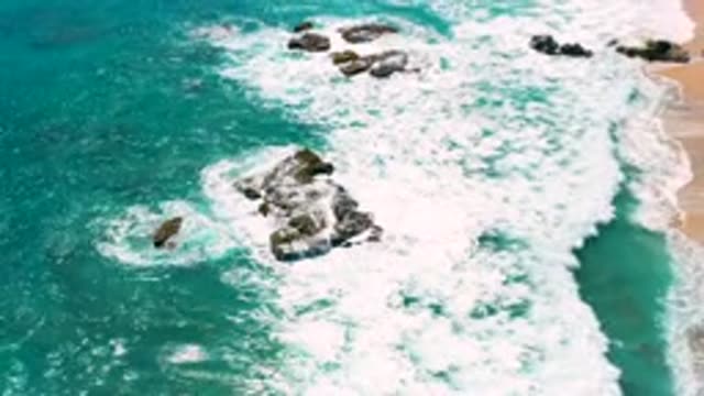 EL CARDONCITO BCS MEXICO-2020: Sea Waves Hitting Rocks Very Fast Near Beach