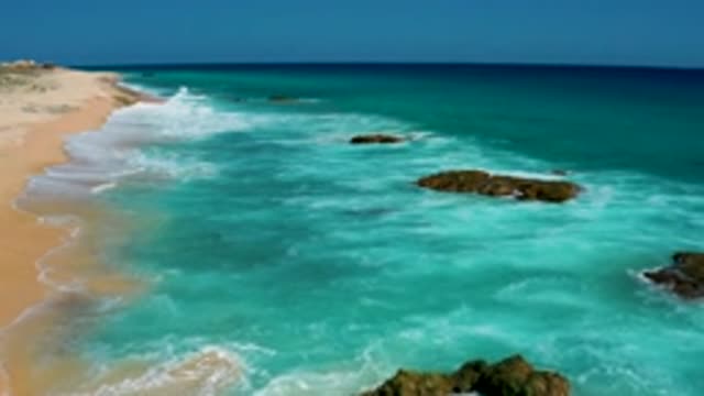 EL CARDONCITO BCS MEXICO-2020: Beautiful Teal Sea Crashing Against Rocks While