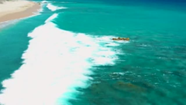 EL CARDONCITO BCS MEXICO-2020: Fast Traveling Drone Footage Rough Ocean Waves
